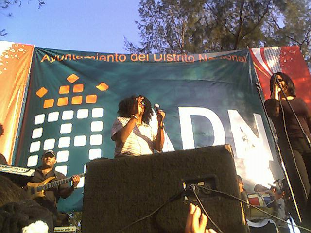 06mar04075.jpg